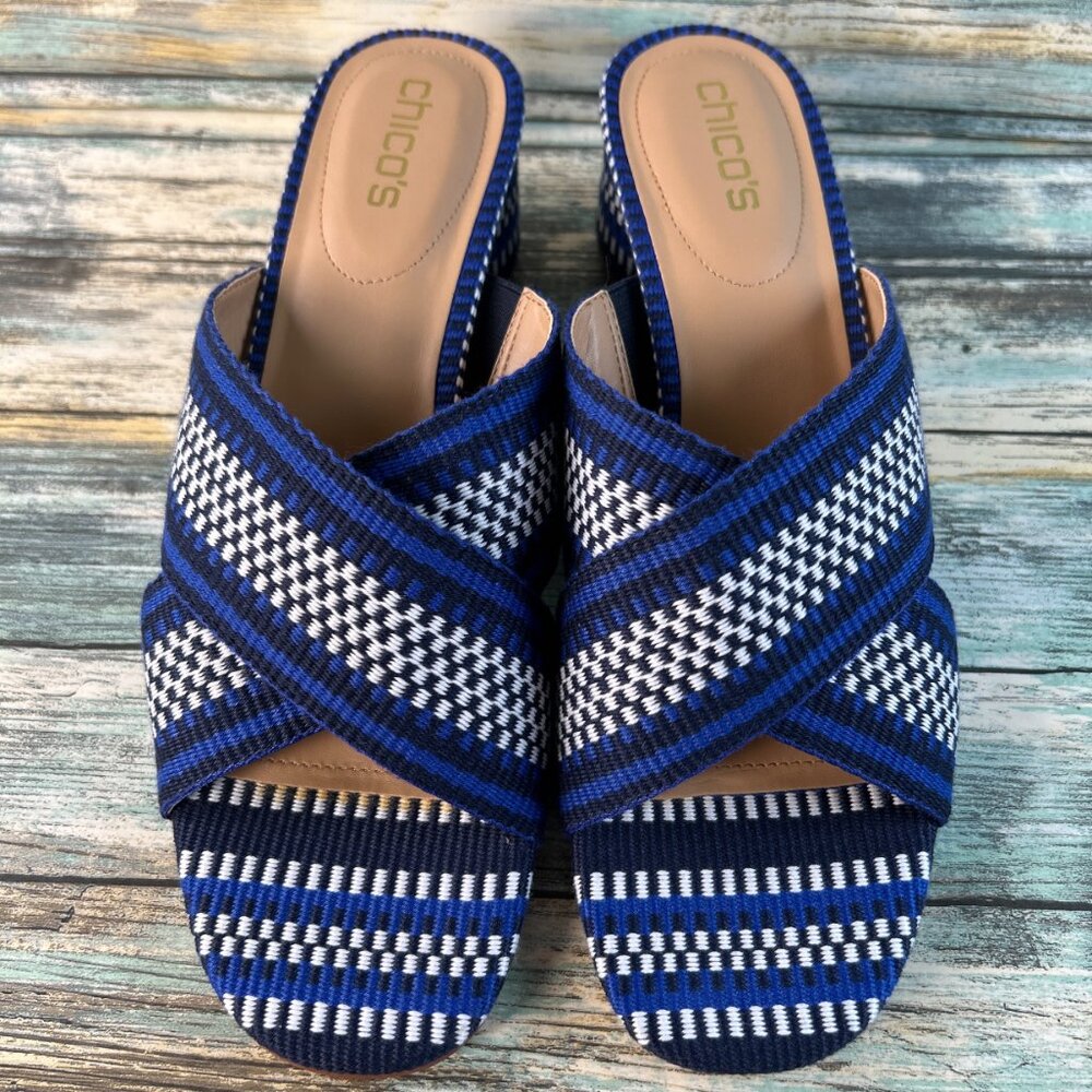 Chicos Slide Sandals Size 11M Blue Geometric Fabric Round Heel Crossed Straps